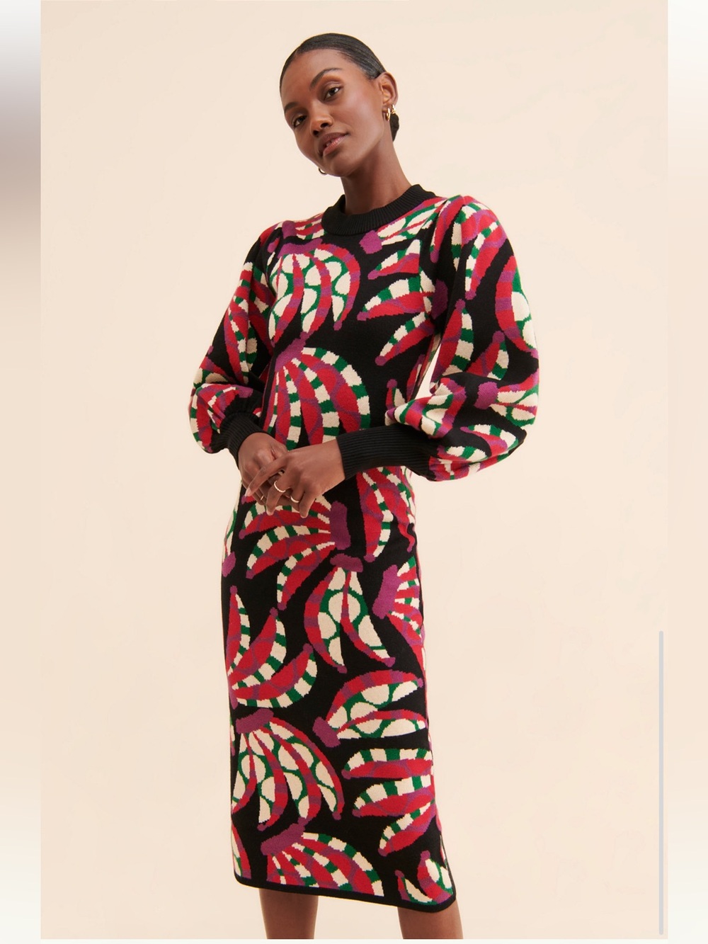 P3. Farm Rio Banana Dots Knit Dress